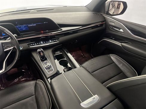 Used 2023 Cadillac Escalade ESV Sport w/ Touring Package image 23