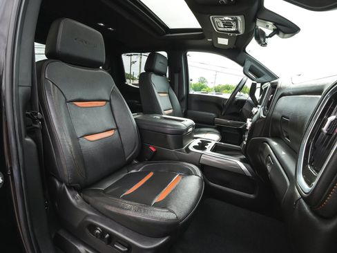 Used 2022 GMC Sierra 1500 AT4 w/ AT4 Premium Package AWD/4WD image 43