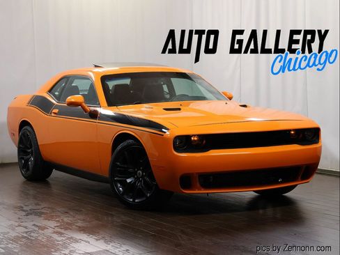 Used 2014 Dodge Challenger R/T Plus RWD image 1