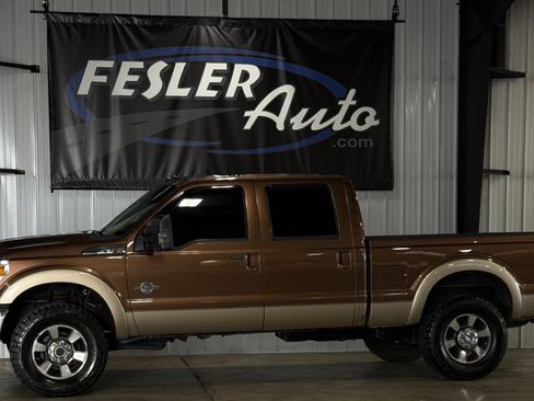 Used 2011 Ford F350 Lariat w/ Lariat Interior Pkg AWD/4WD image 2