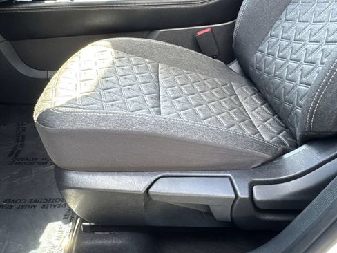 Certified 2025 Nissan Kicks SV AWD/4WD image 14
