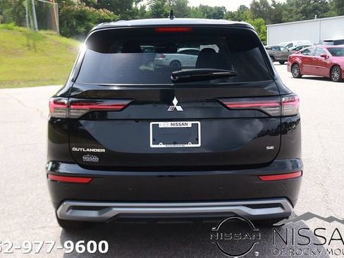 Used 2025 Mitsubishi Outlander SE FWD image 6