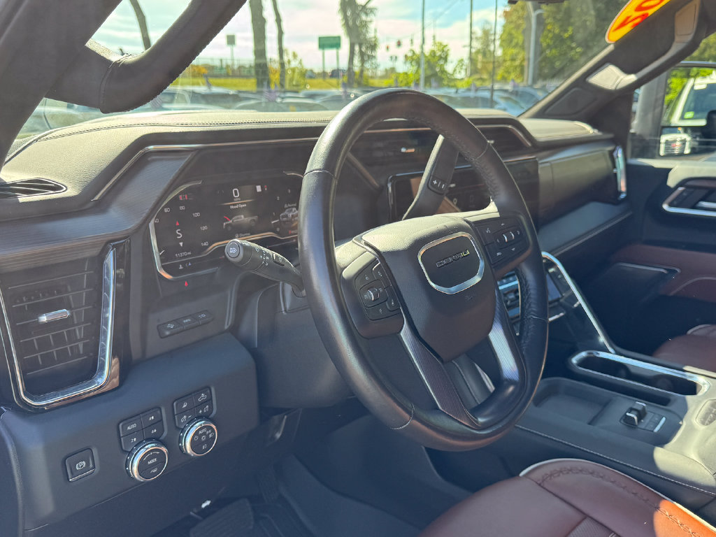 Used 2025 GMC Sierra 3500 Denali Ultimate AWD/4WD image 23