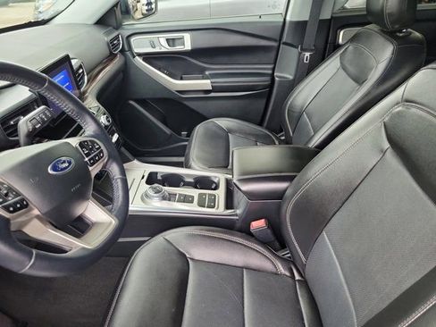 Certified 2022 Ford Explorer Limited w/ Equipment Group 301A RWD image 19