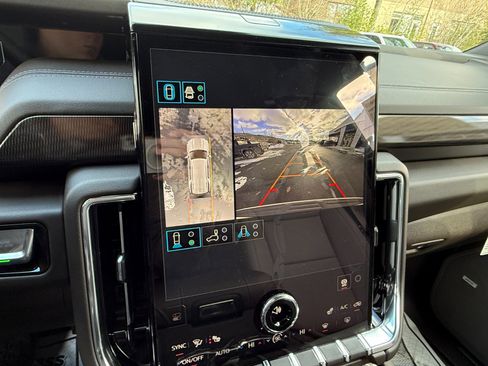 New 2026 GMC Yukon Elevation image 39