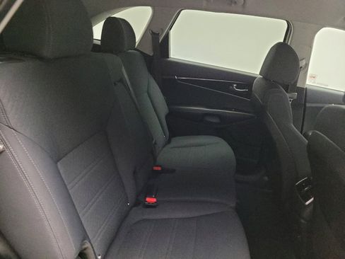 Used 2018 Kia Sorento LX AWD/4WD image 19