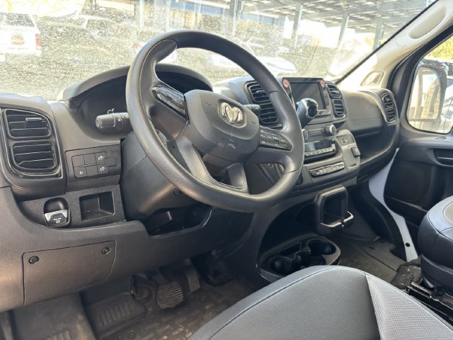 Used 2025 RAM ProMaster 2500 w/ Convenience Group FWD image 12