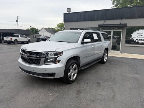 Used 2015 Chevrolet Suburban LT AWD/4WD image 3