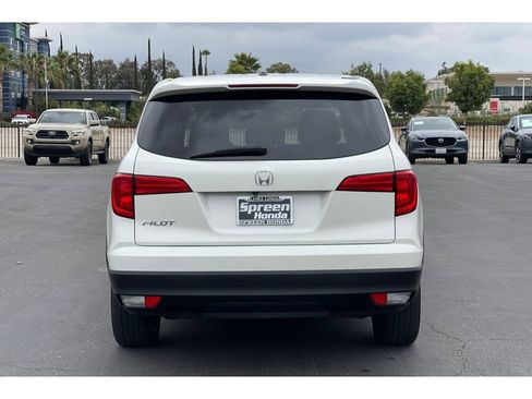 Certified 2018 Honda Pilot EX image 4