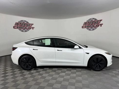 Used 2025 Tesla Model 3 Long Range RWD image 8