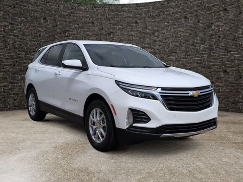 Used 2022 Chevrolet Equinox LT FWD image 2