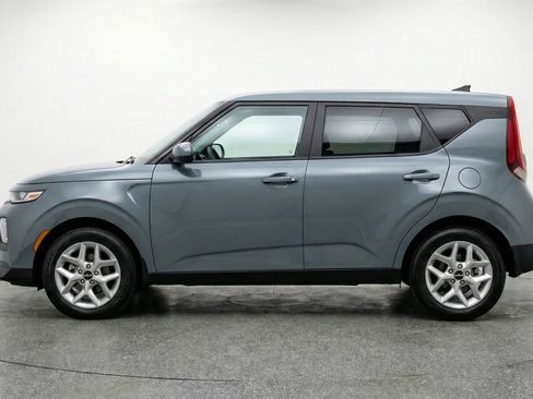 Used 2025 Kia Soul LX w/ LX Technology Package FWD image 5