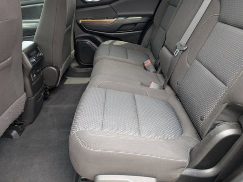 Used 2020 GMC Acadia SLE w/ Driver Convenience Package FWD image 16