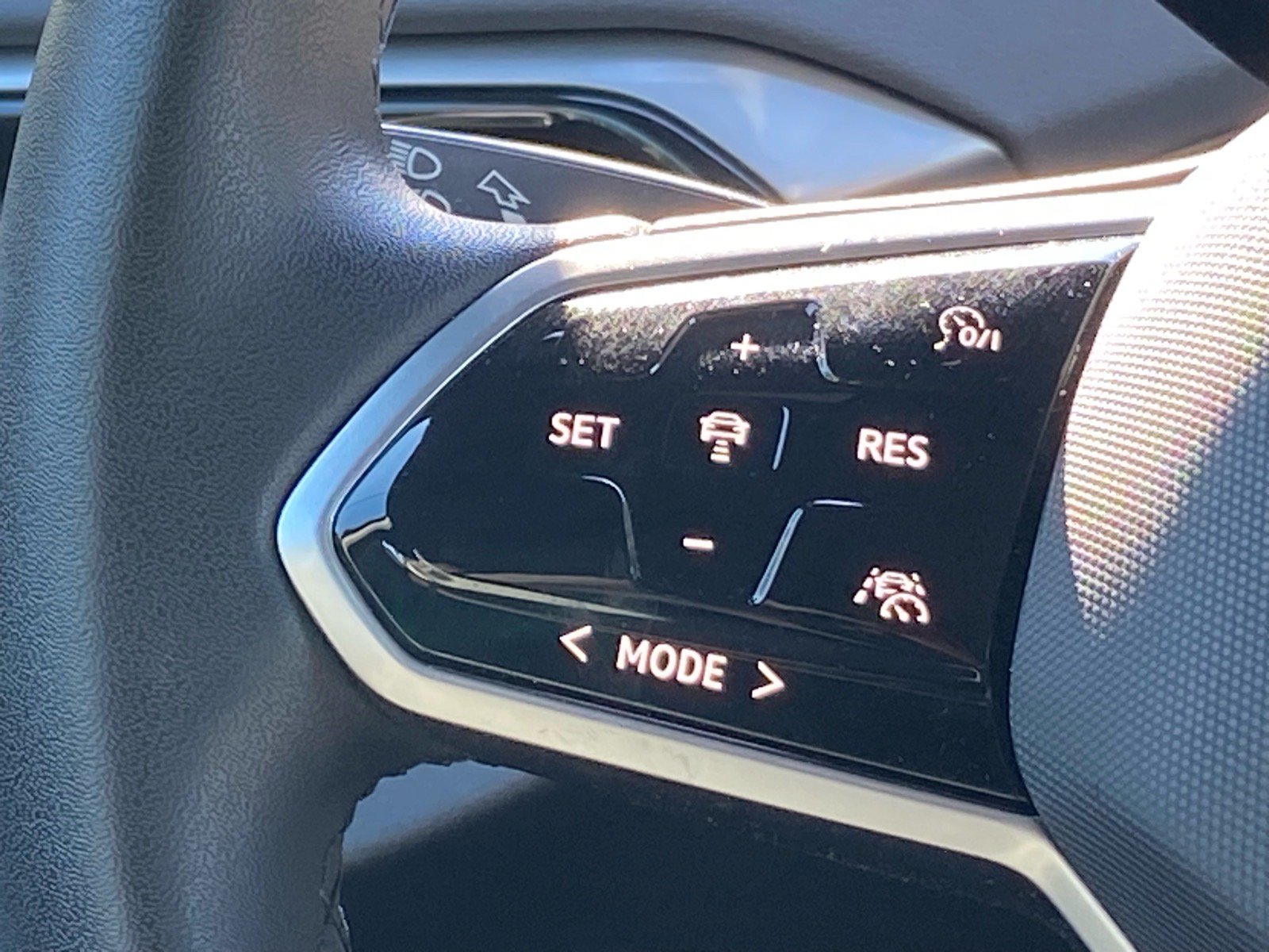 Certified 2023 Volkswagen ID.4 Pro S AWD/4WD image 8