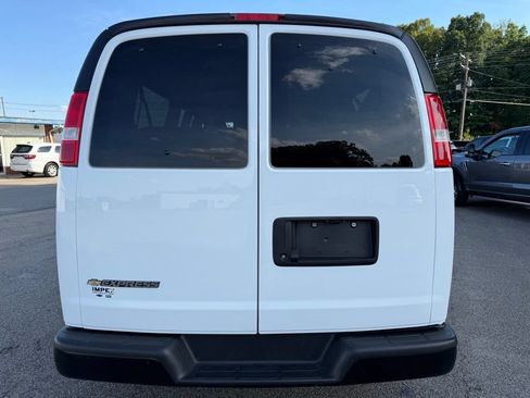 Used 2021 Chevrolet Express 2500 w/ Driver Convenience Package RWD image 3