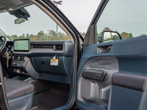 New 2026 Ford Maverick XL image 9