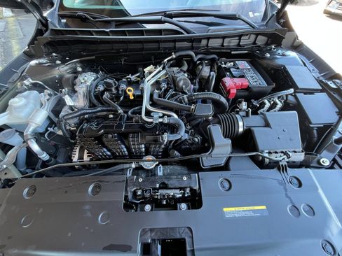 Used 2025 Nissan Altima 2.5 SV FWD image 28