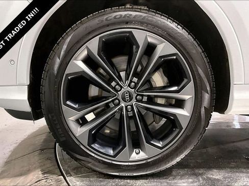 Used 2025 Audi Q7 3.0T Premium Plus image 8