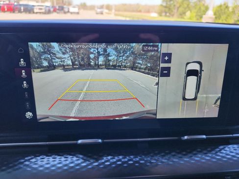 Used 2023 Kia Carnival SX Prestige image 17