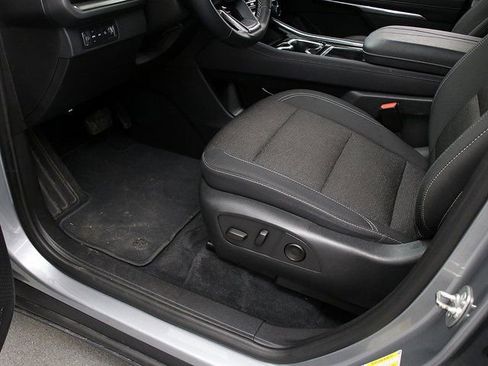 Certified 2024 Chevrolet Traverse LT image 26