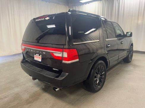 Used 2015 Lincoln Navigator 4WD image 4