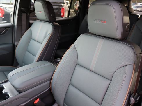 New 2026 GMC Acadia AT4 w/ Luxury Package image 12