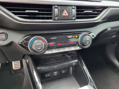 Used 2023 Kia Forte GT-Line w/ GT-Line Premium Package image 22