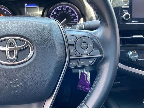 Used 2021 Toyota Camry SE FWD image 19