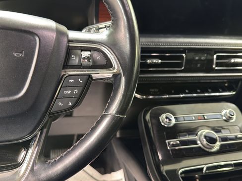 Used 2022 Lincoln Nautilus Reserve w/ Equipment Group 201A FWD image 13