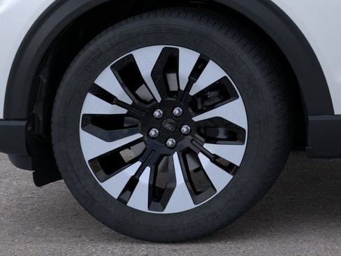 New 2026 Ford Explorer Platinum image 19