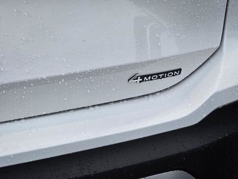 New 2026 Volkswagen Tiguan SE image 15