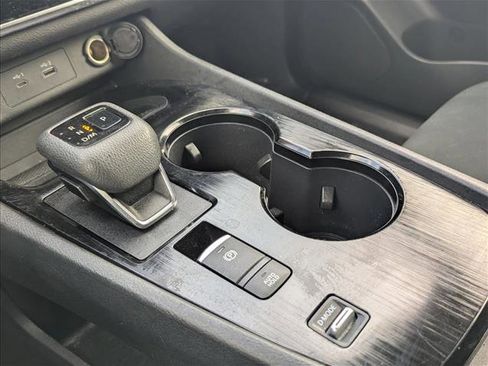 Used 2023 Nissan Rogue S image 10