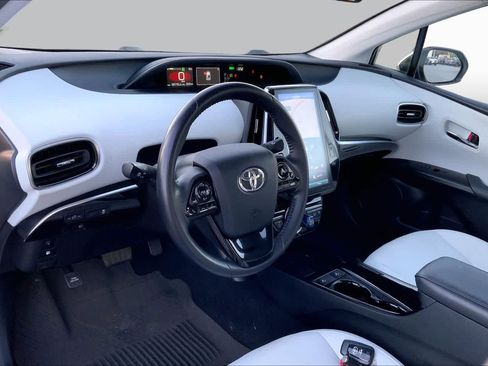 Used 2021 Toyota Prius Prime XLE FWD image 17