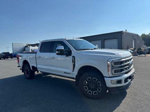 Used 2023 Ford F250 Platinum AWD/4WD image 1