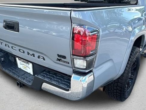 Used 2021 Toyota Tacoma SR5 AWD/4WD image 35