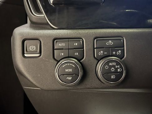 Used 2024 Chevrolet Silverado 1500 LT Trail Boss w/ Protection Package image 34