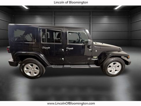 Used 2012 Jeep Wrangler Unlimited Sahara w/ Connectivity Group image 8