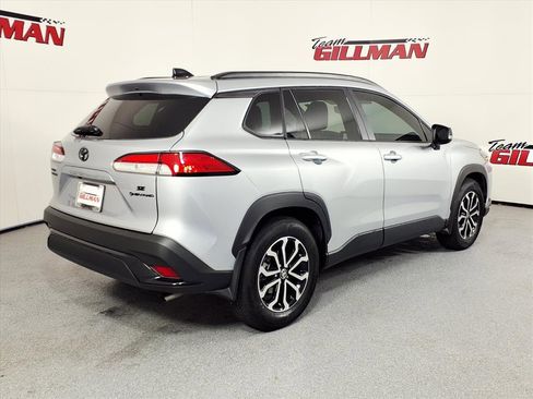 Used 2025 Toyota Corolla Cross SE image 7