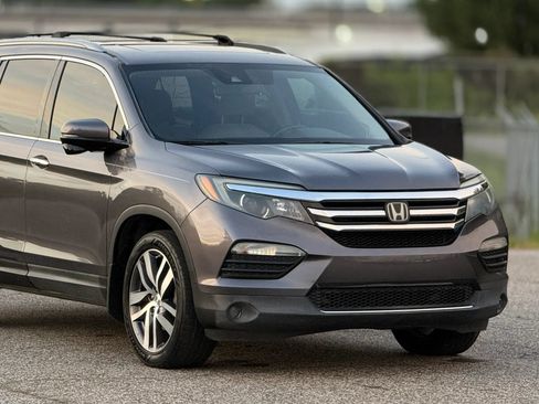 Used 2017 Honda Pilot Touring image 15