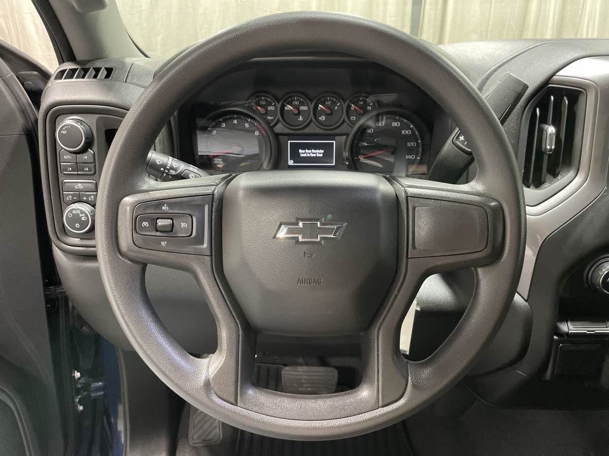 Used 2019 Chevrolet Silverado 1500 Custom Trail Boss w/ Custom Convenience Package AWD/4WD image 11