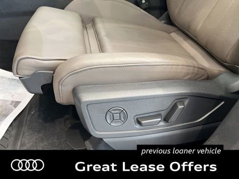 Used 2025 Audi Q5 Premium w/ Premium Plus AWD/4WD image 9