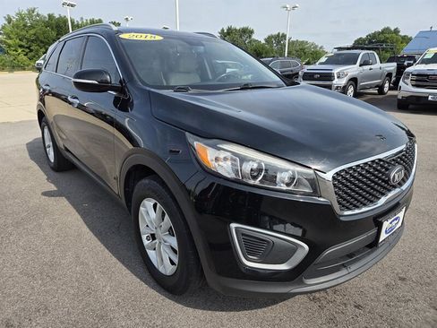 Used 2018 Kia Sorento FWD image 1