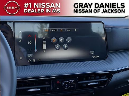 New 2026 Nissan Kicks SR w/ Cold Weather Package image 12