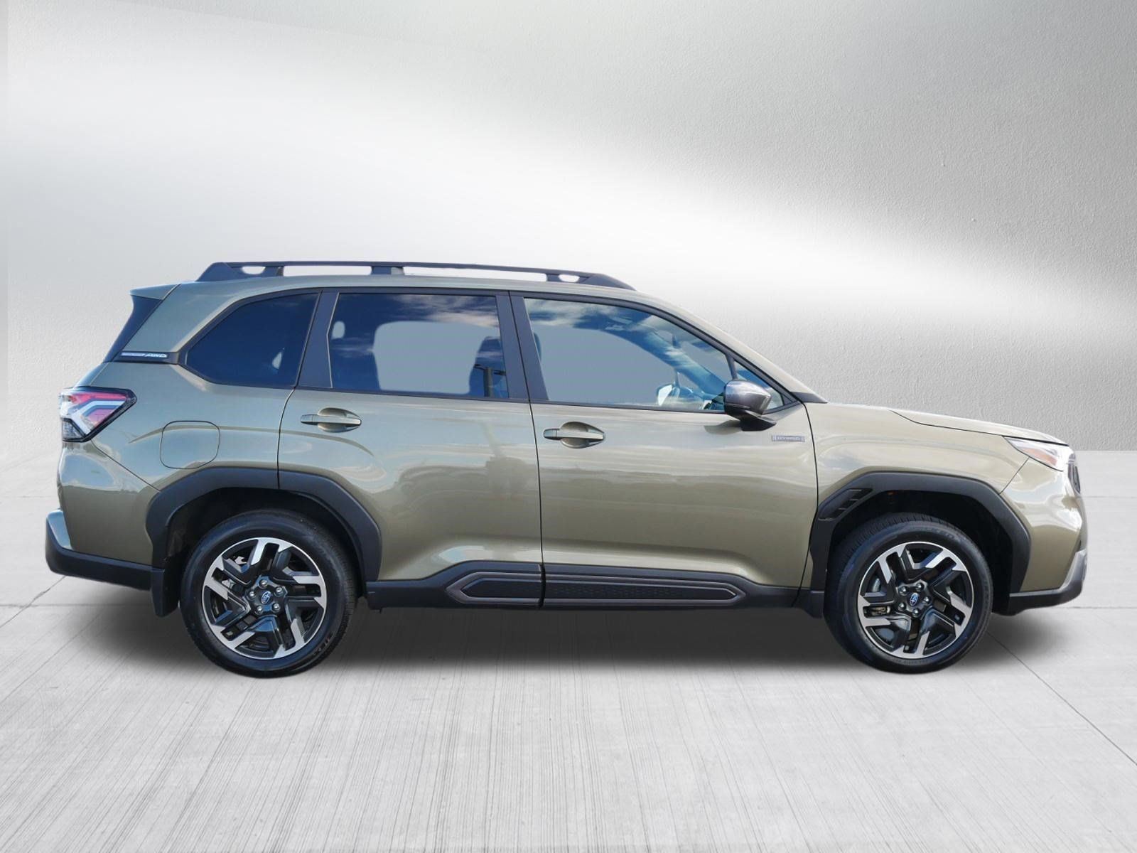 Used 2025 Subaru Forester Limited AWD/4WD image 8