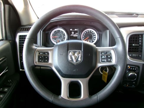 Used 2024 RAM 1500 Classic SLT AWD/4WD image 9