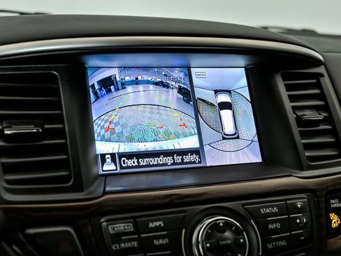Used 2017 Nissan Pathfinder Platinum w/ Family Entertainment Package AWD/4WD image 24