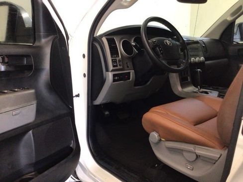 Used 2012 Toyota Tundra 2WD CrewMax w/ Tow Pkg image 8
