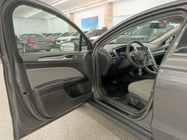 Used 2014 Ford Fusion S FWD image 10