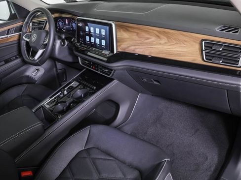 New 2026 Volkswagen Atlas SE image 44