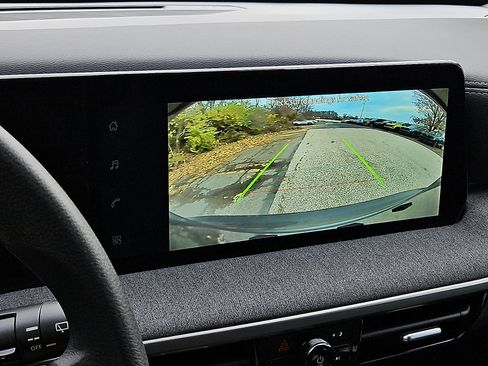 New 2026 Nissan Kicks SV image 13